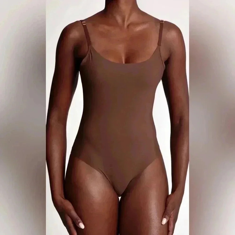 NWT Nubian skin seamless lightweight spaghetti strap berry naked bodysuit S